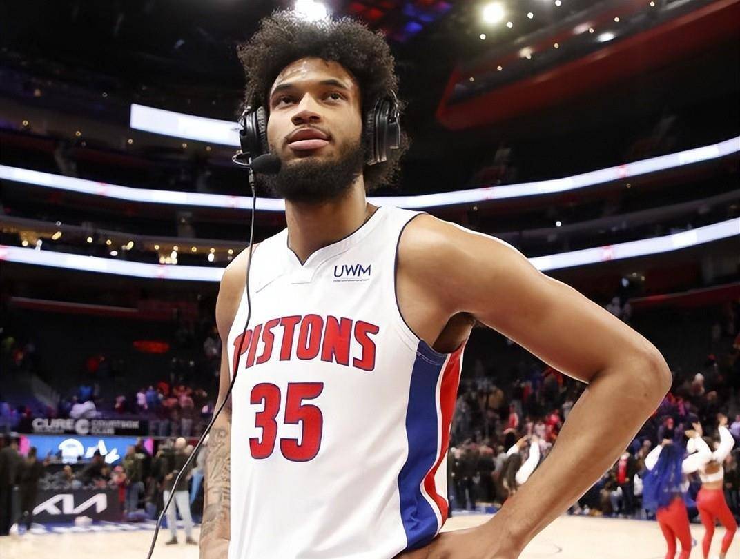 队后防线上 队后防线上